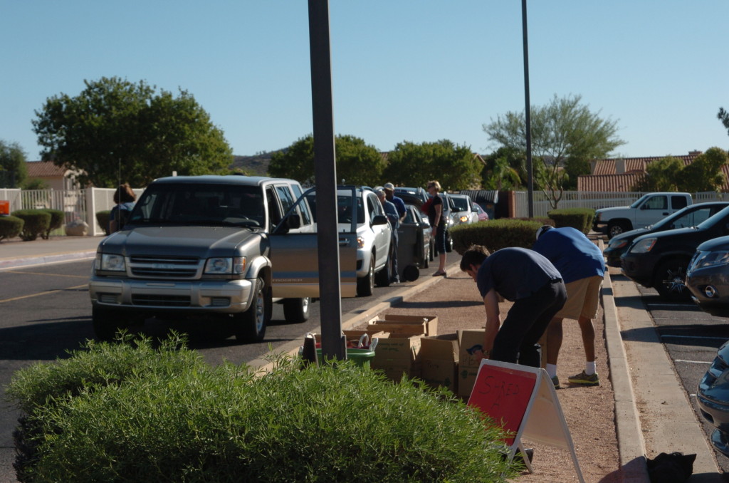 Cars lined up for Ahwatukee Shred-A-Thon