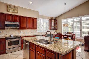 Clean and uncluttered kitchen