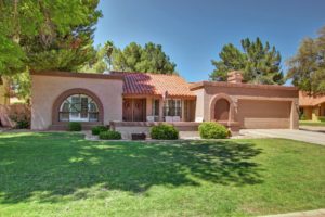 Tempe Single story home with pool