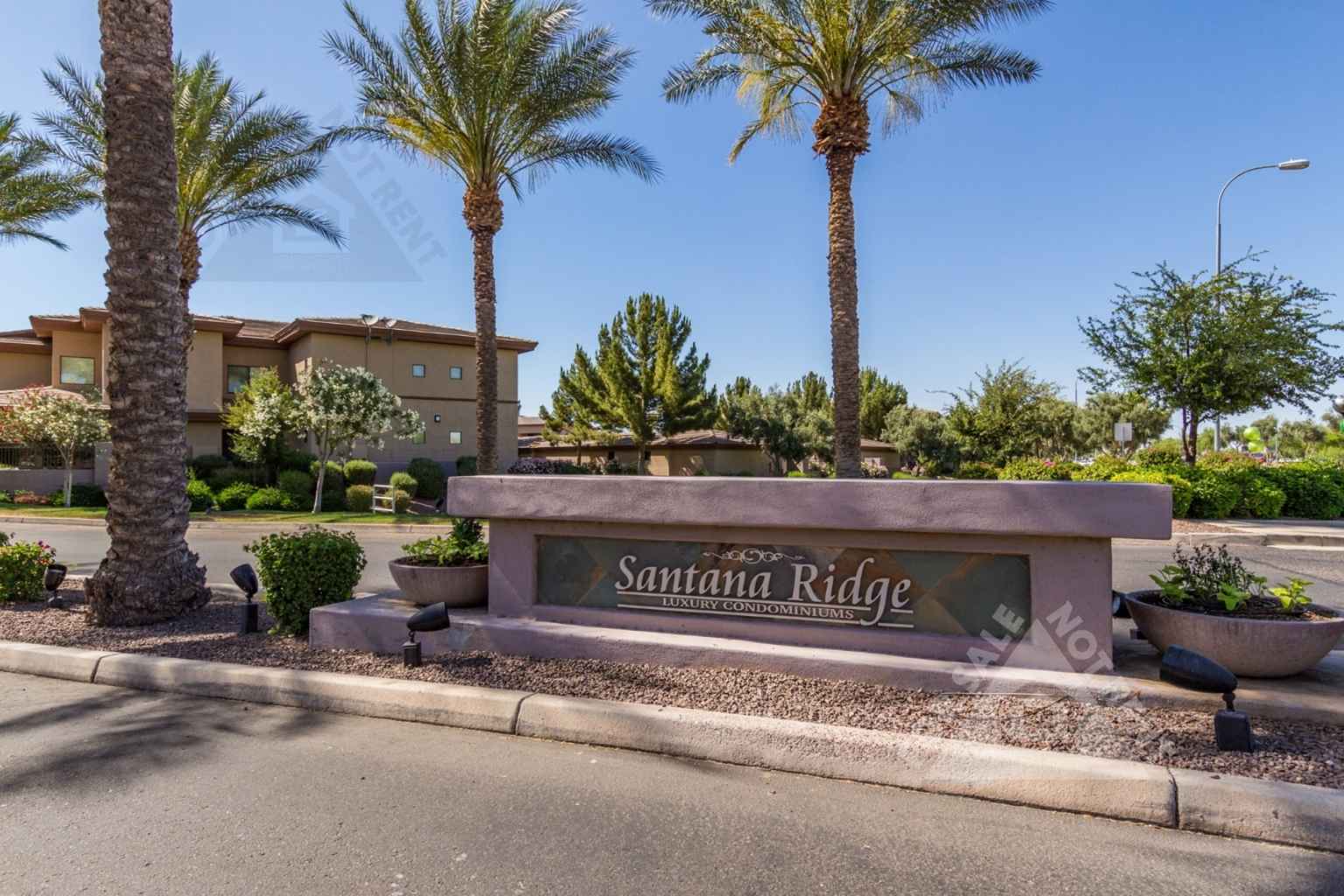 Santana Ridge Condo for Sale: Updated 2-Bedroom in Chandler AZ